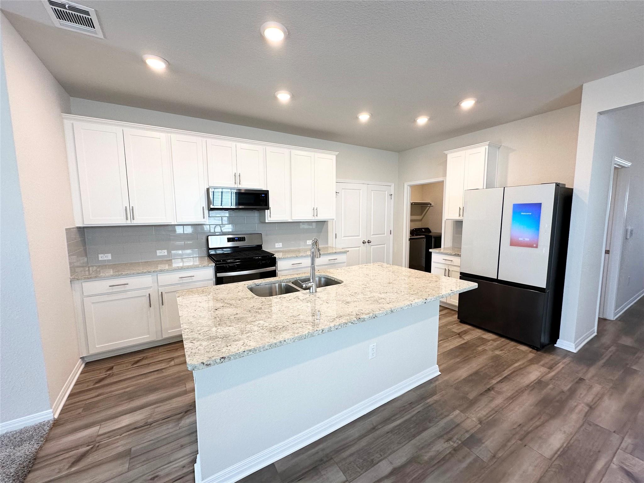 6309 Night Chinook None Property Photo 3