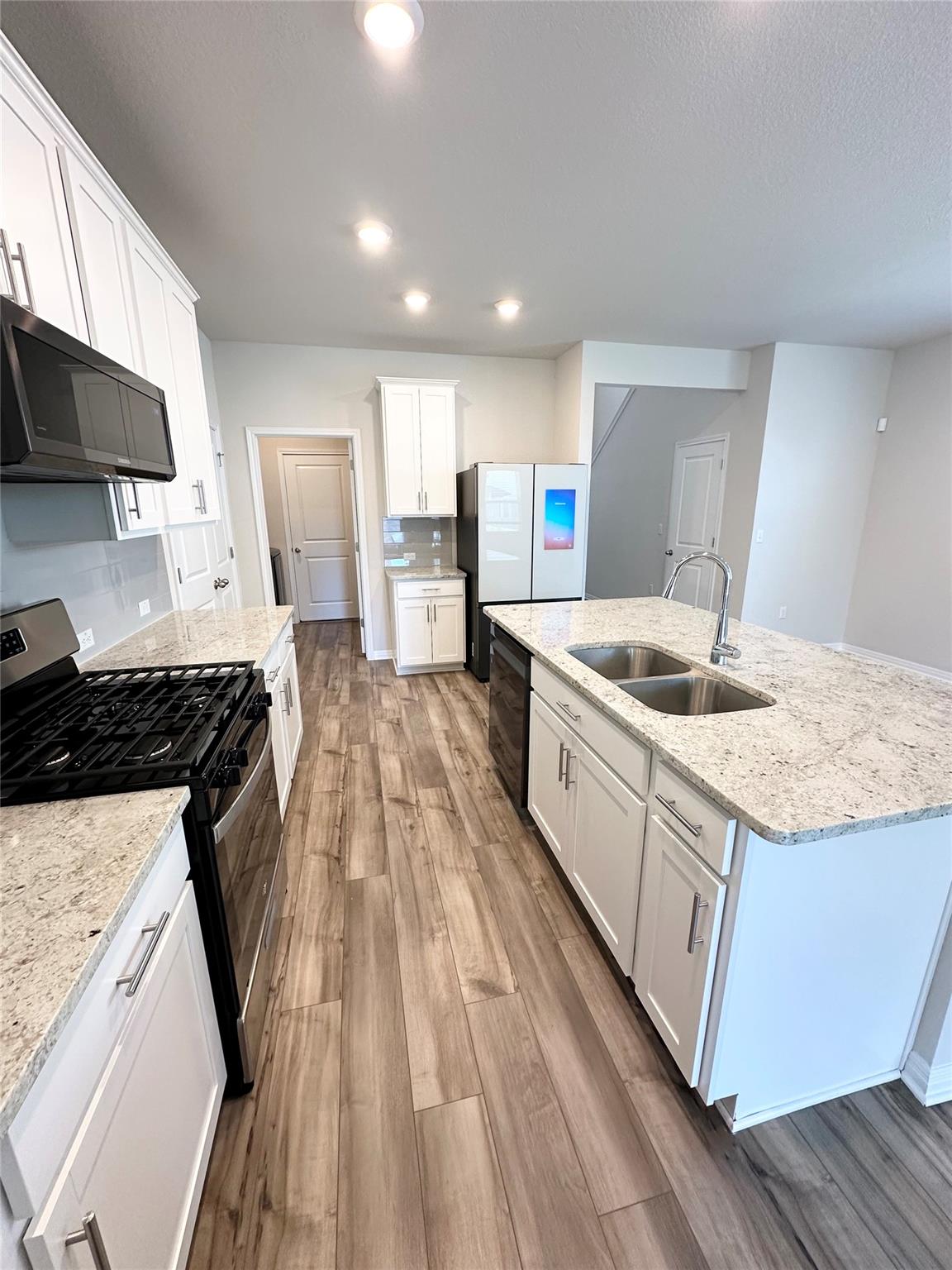 6309 Night Chinook None Property Photo 4