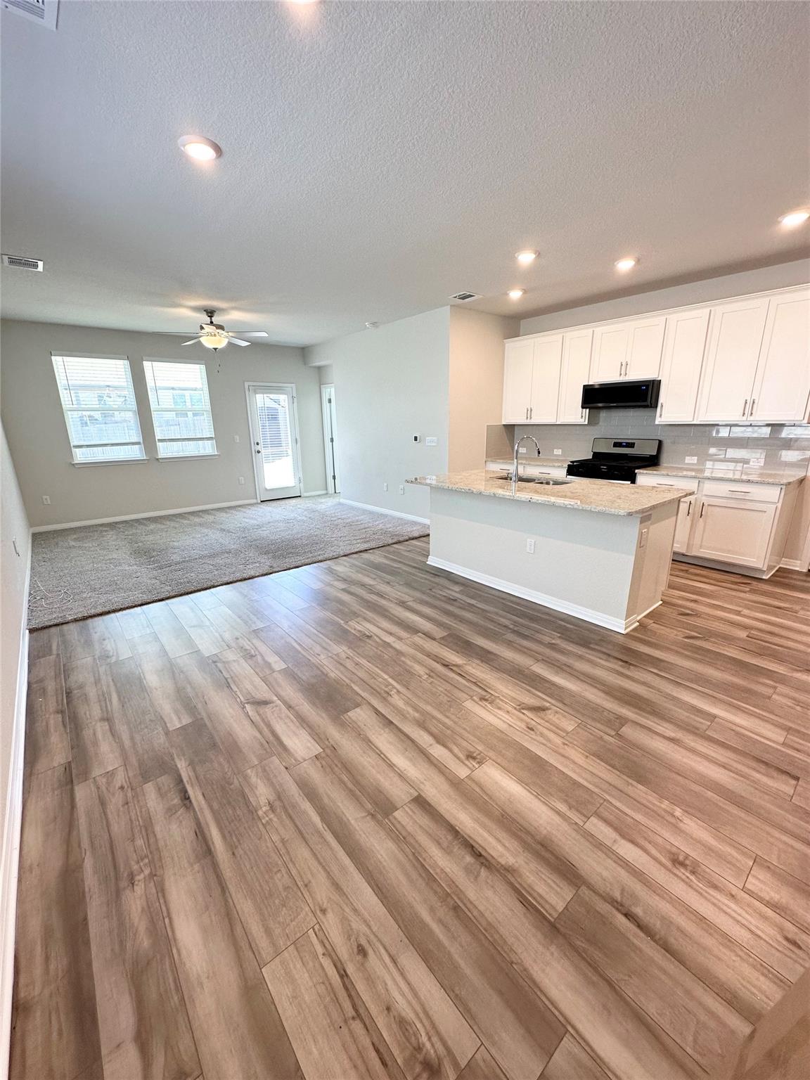 6309 Night Chinook None Property Photo 8