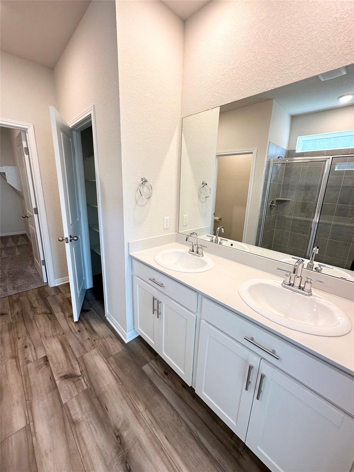 6309 Night Chinook None Property Photo 14