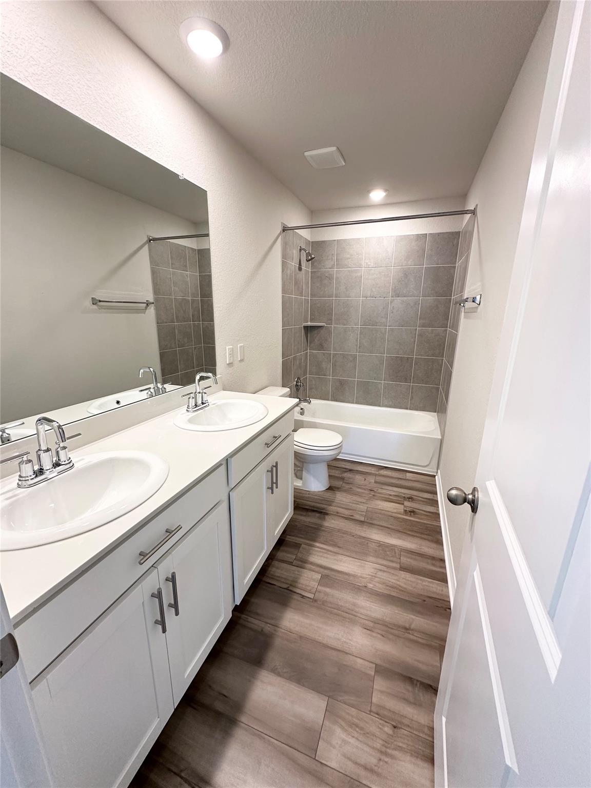 6309 Night Chinook None Property Photo 21