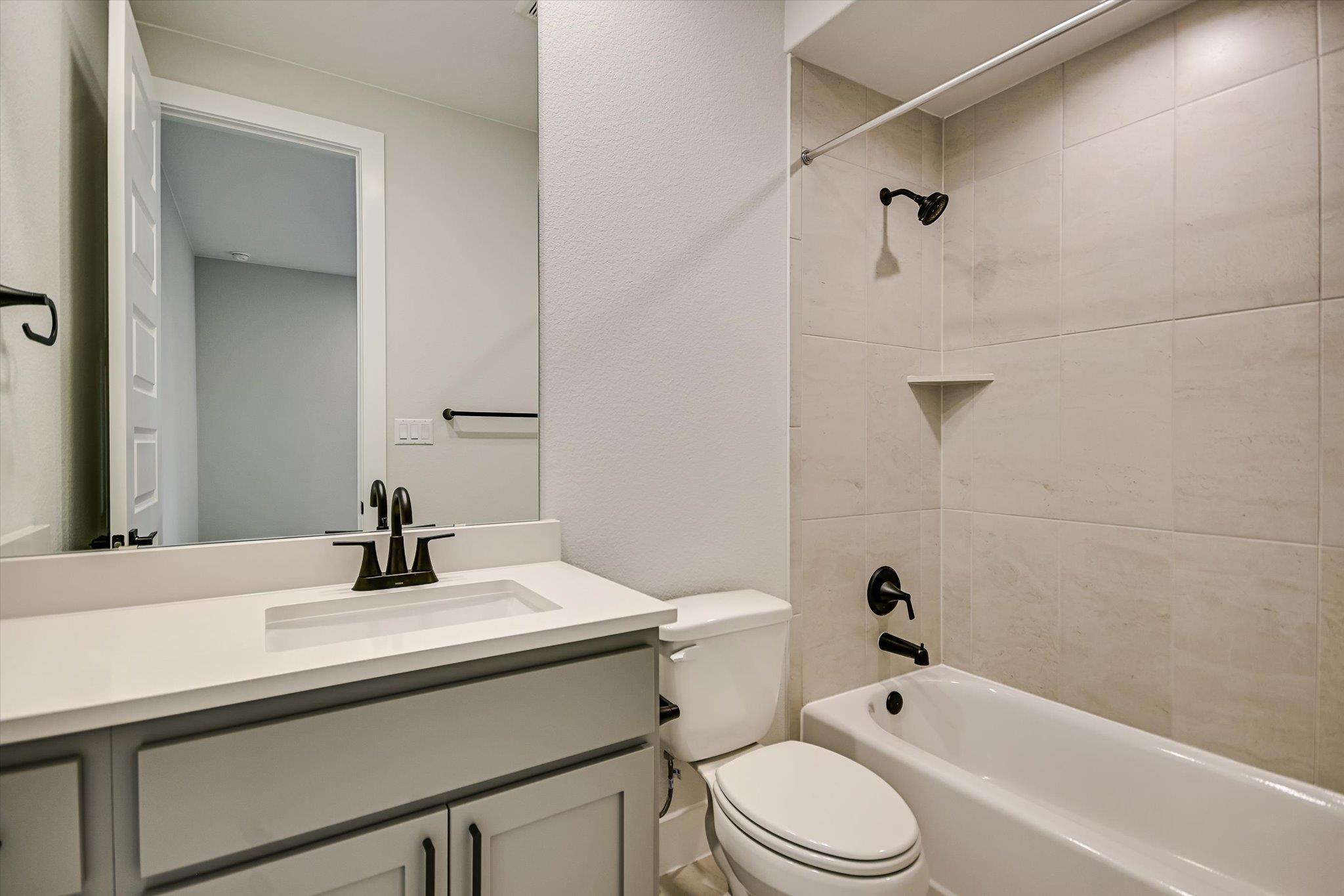 1232 Stormy Dr Property Photo 23
