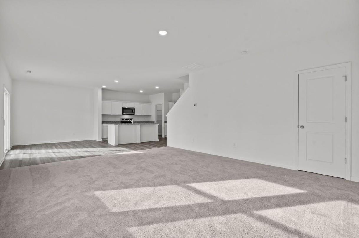 316 Sieders St Property Photo 6