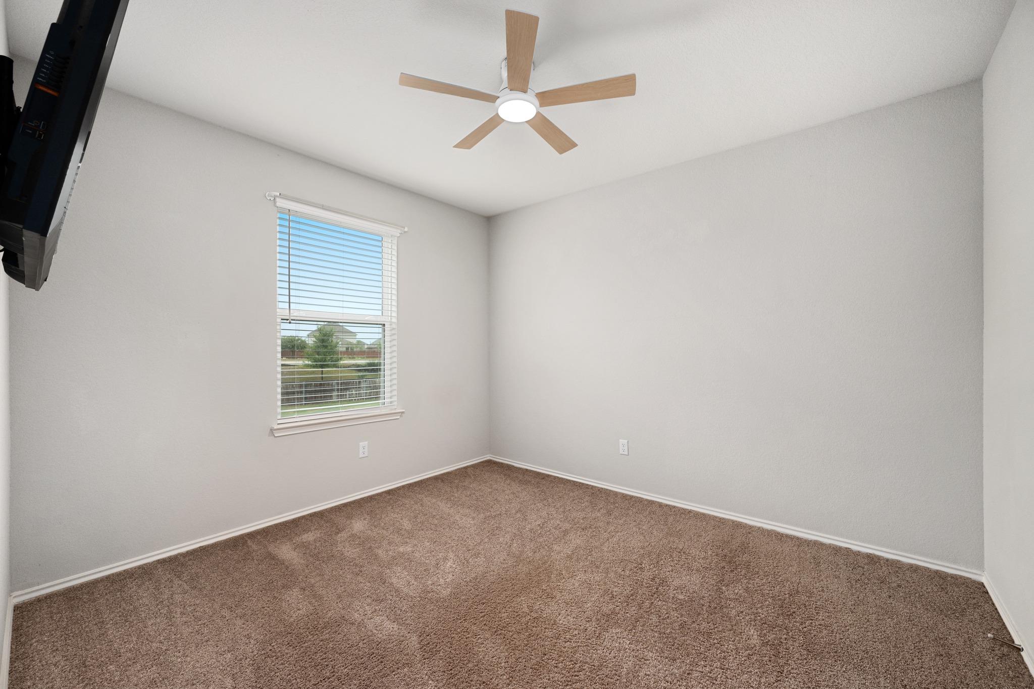 129 Purple Heart Dr Property Photo 24