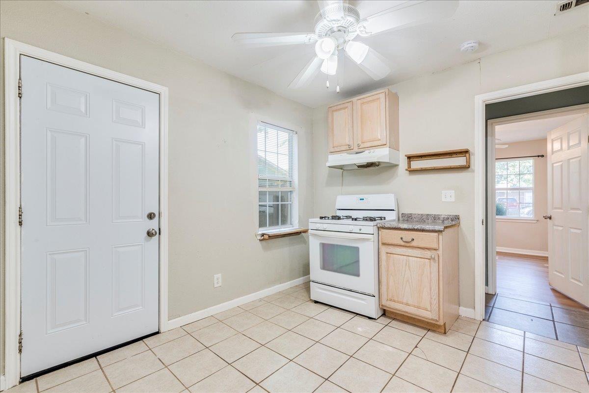 609 Cottonwod St Property Photo 17