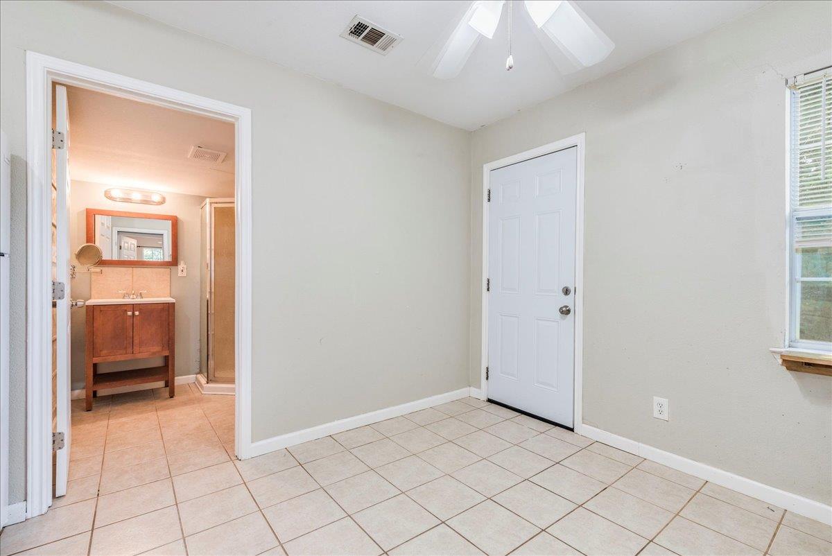 609 Cottonwod St Property Photo 18