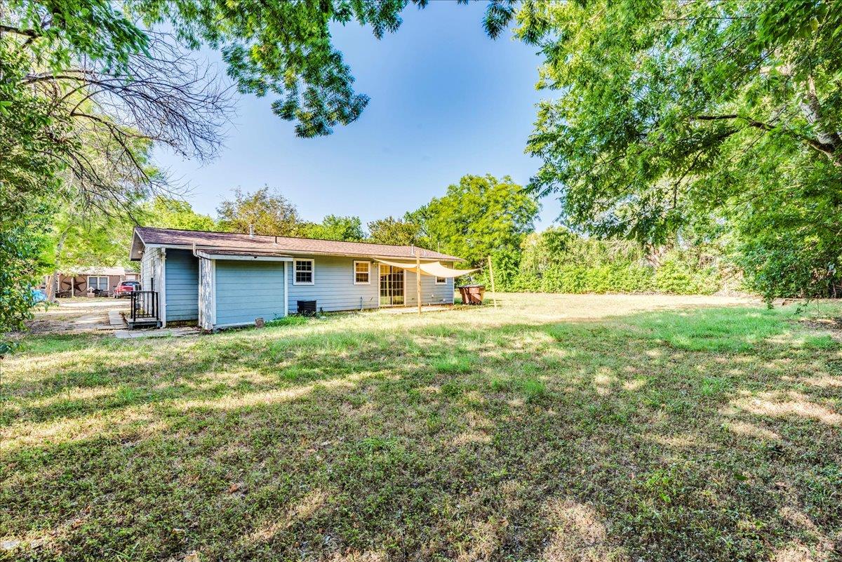 609 Cottonwod St Property Photo 24