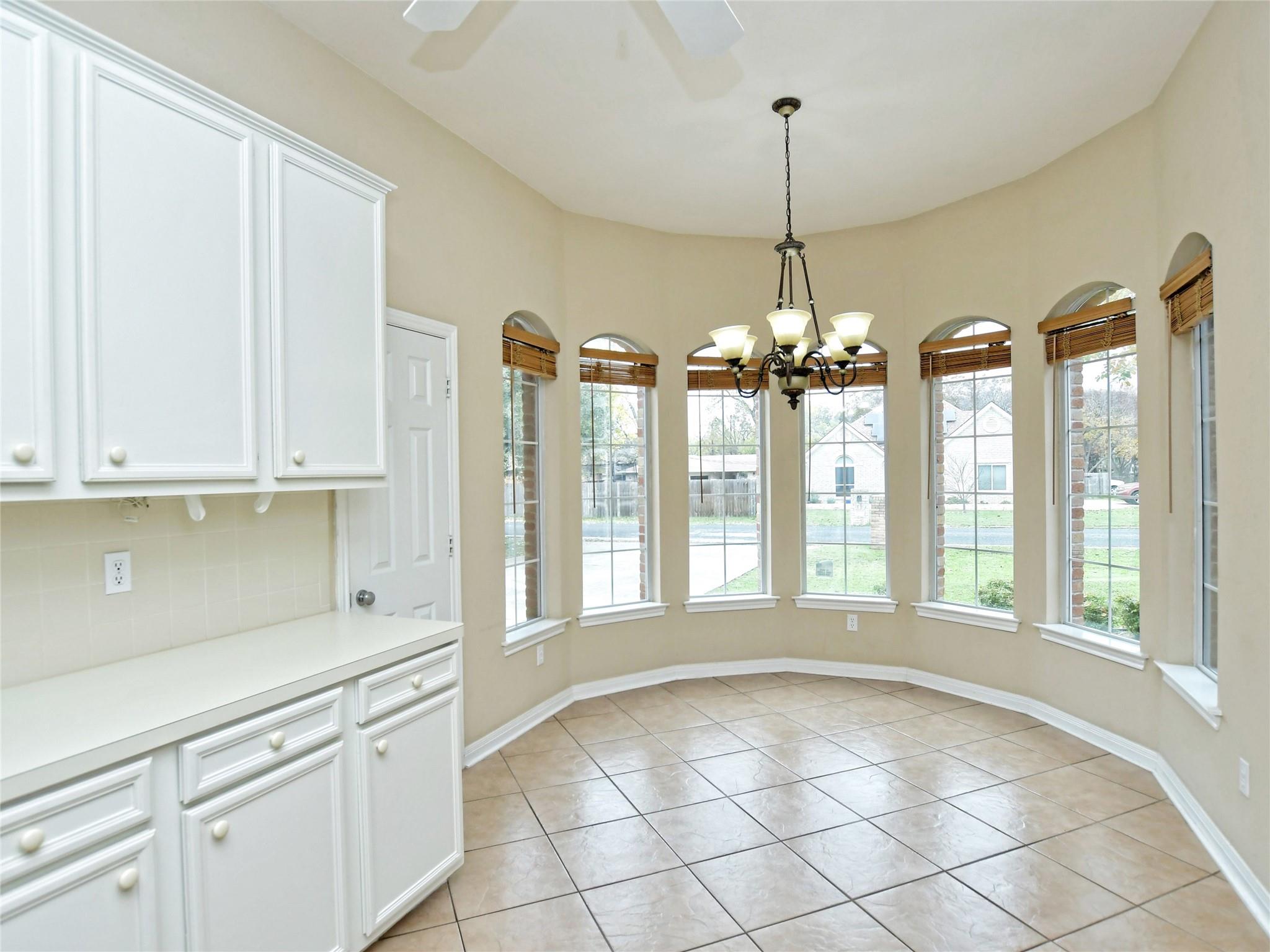 13220 Villa Park Dr Property Photo 9