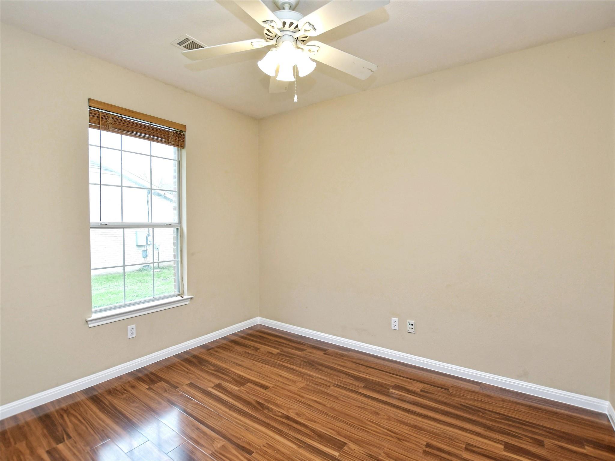13220 Villa Park Dr Property Photo 14