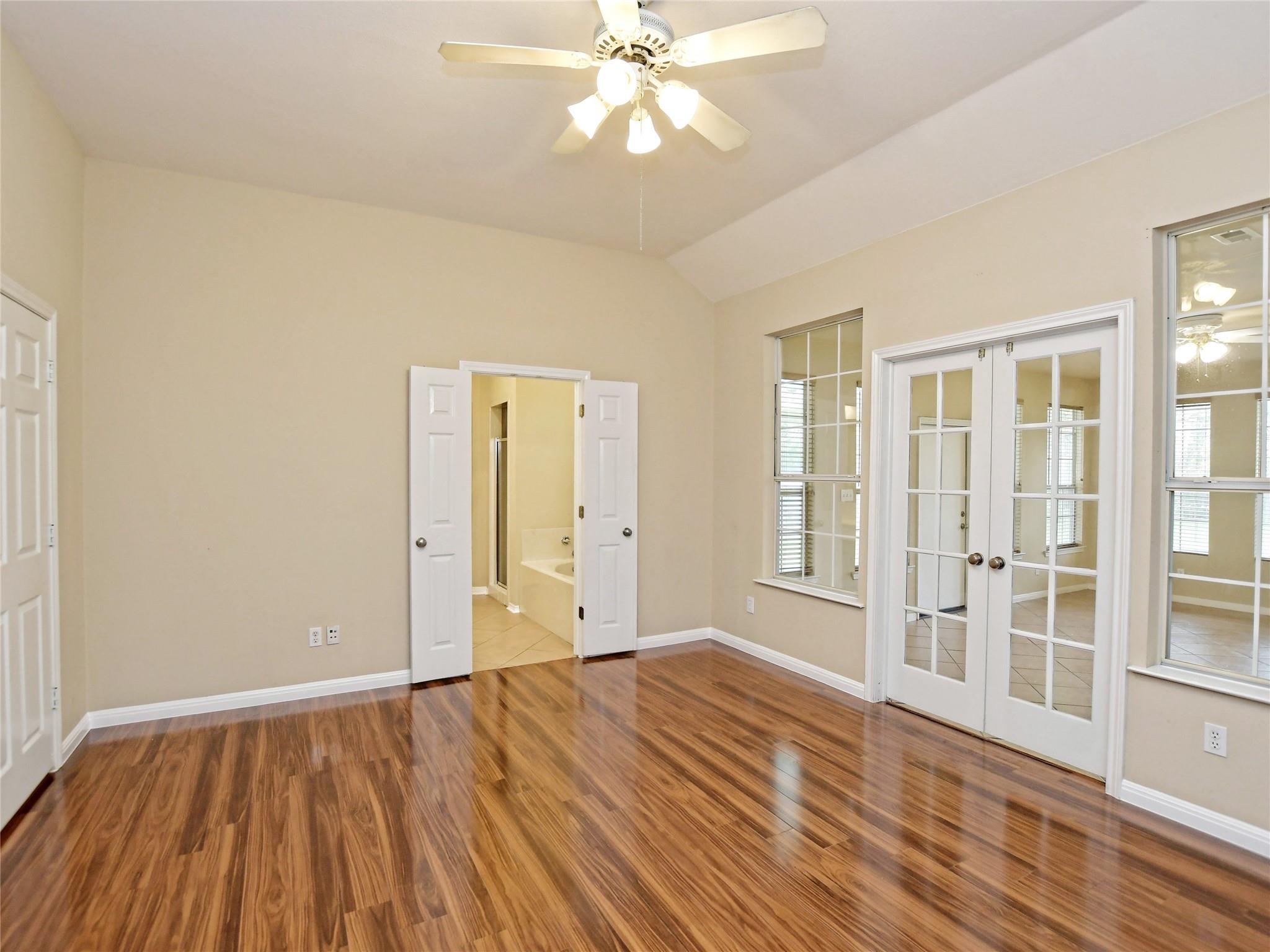 13220 Villa Park Dr Property Photo 23
