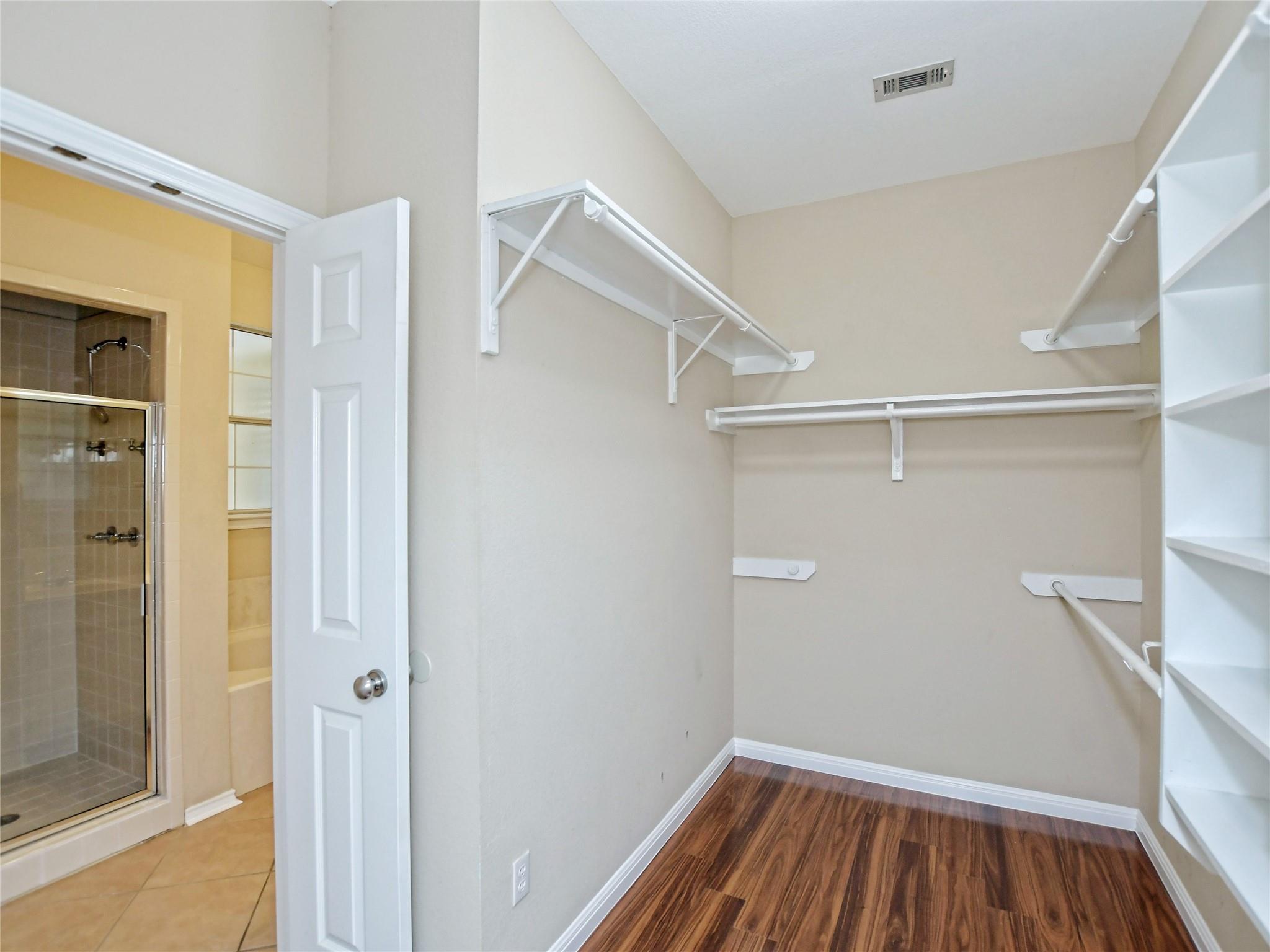 13220 Villa Park Dr Property Photo 24