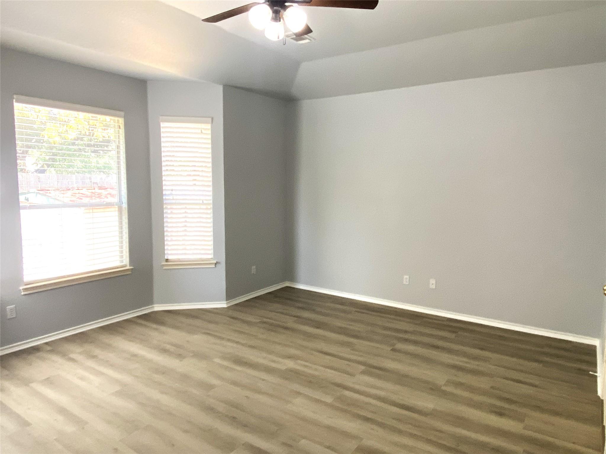2313 Lou John St Property Photo 9