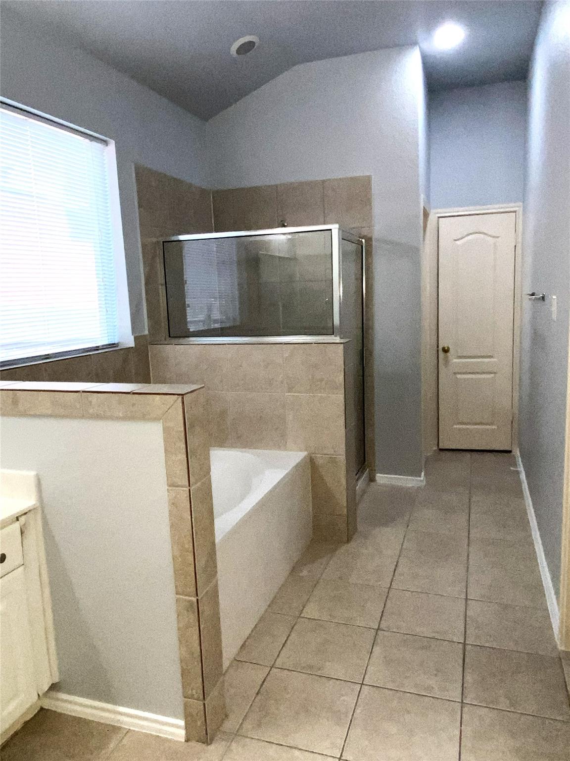 2313 Lou John St Property Photo 10