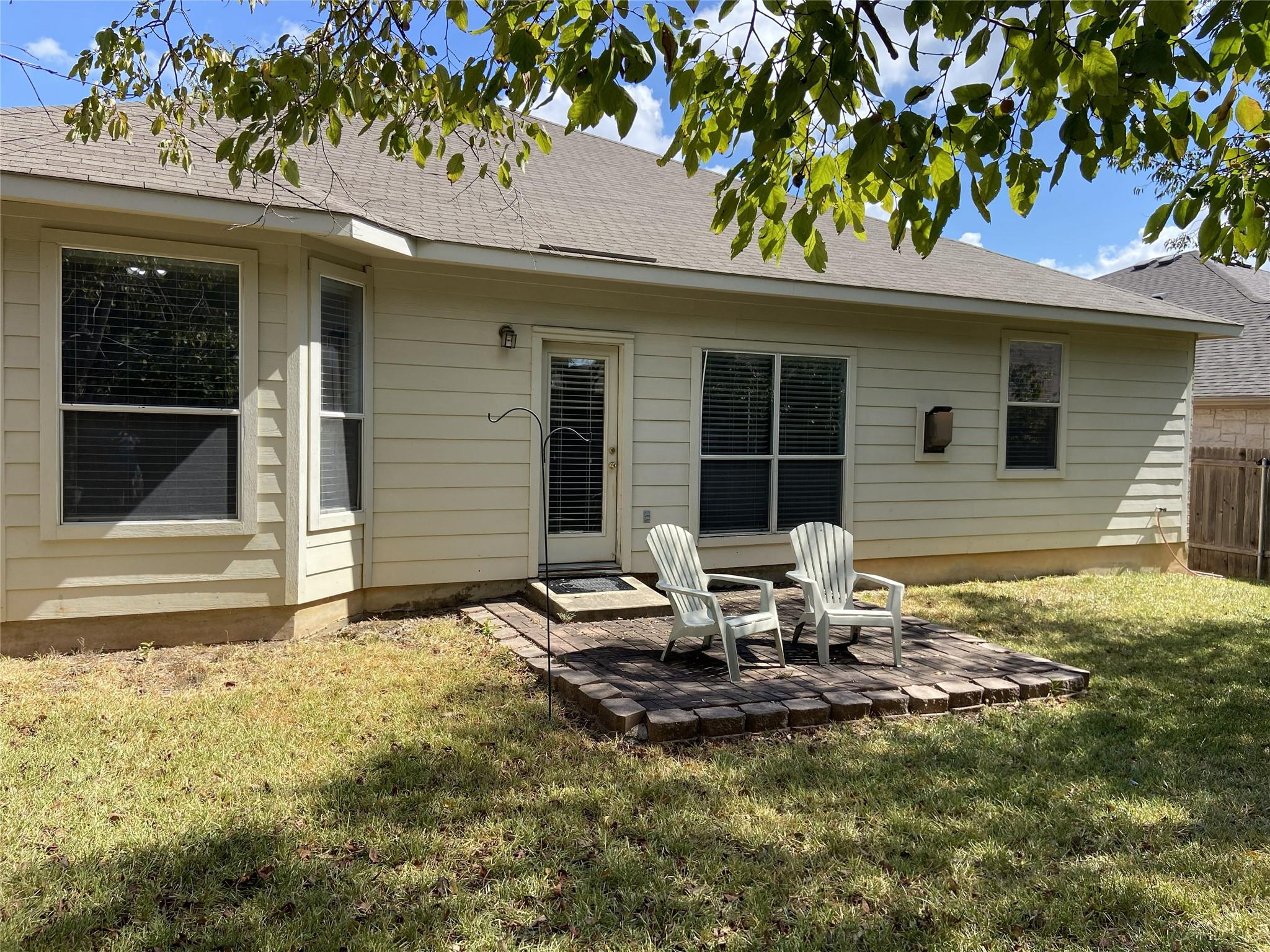 2313 Lou John St Property Photo 20