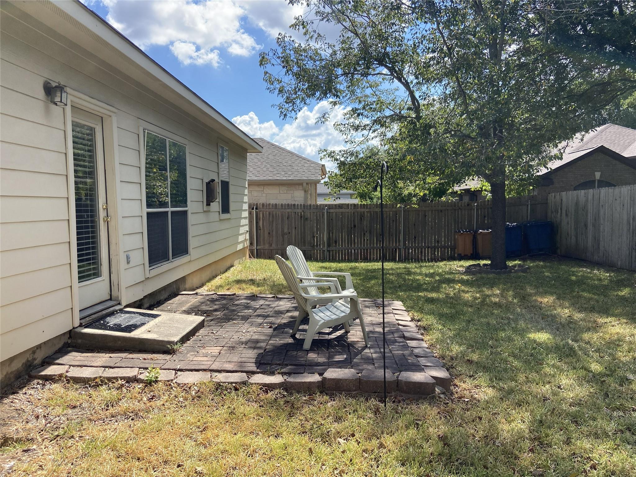 2313 Lou John St Property Photo 22