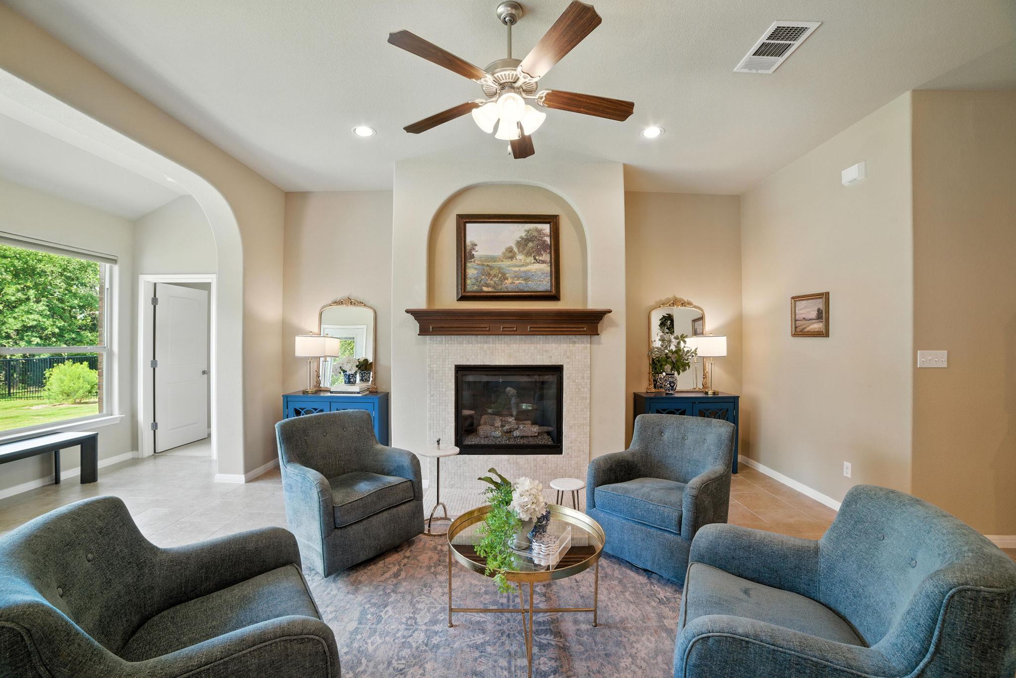 107 Tylee Cir Property Photo 6