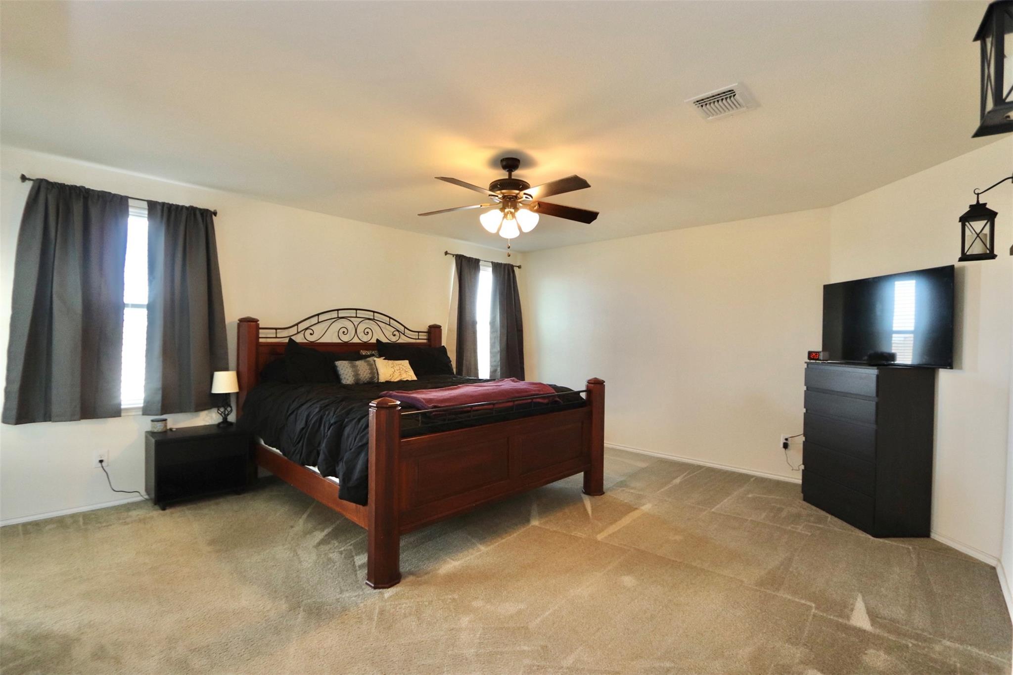 1712 Uhland Dr Property Photo 28