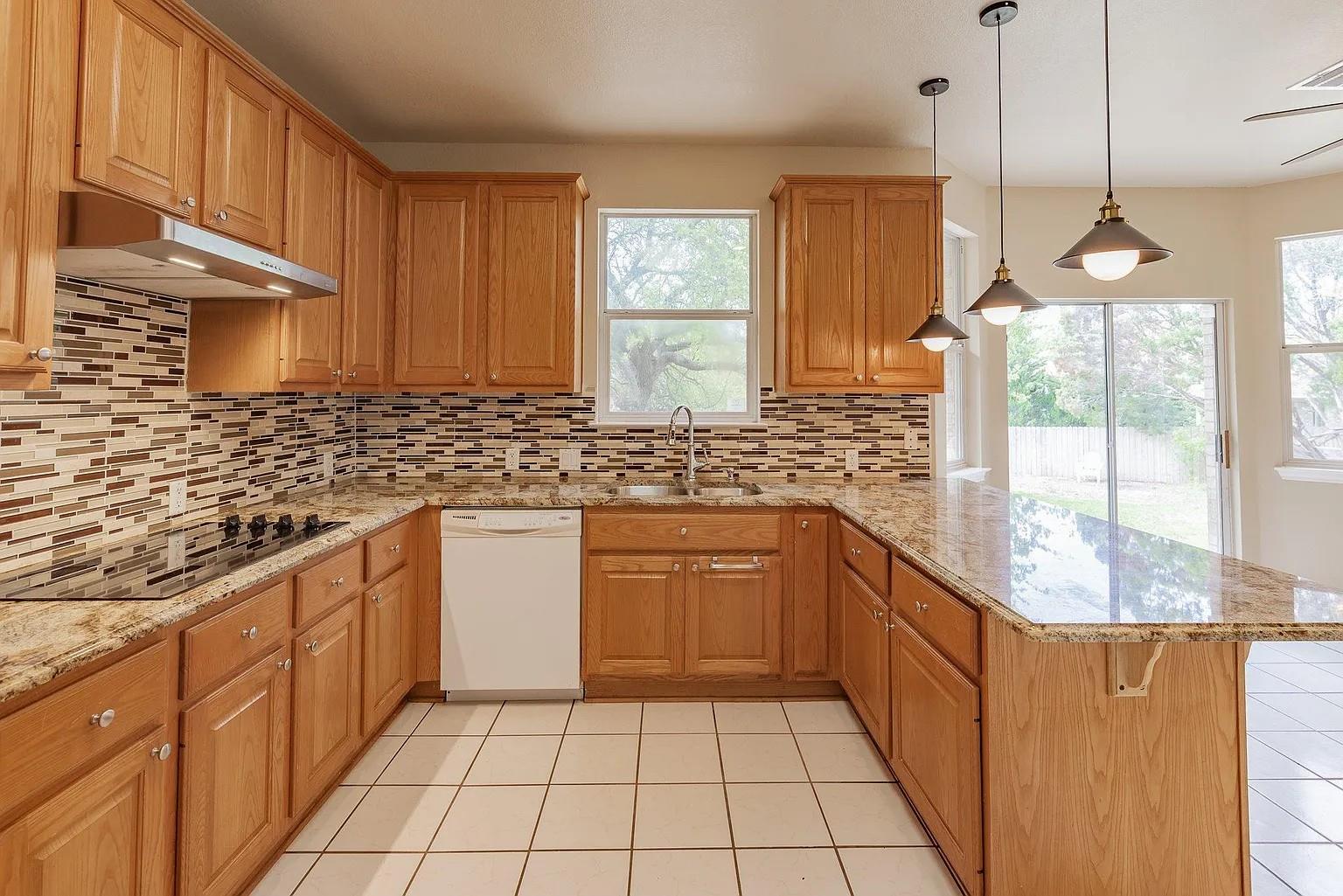 11505 Emerald Falls Dr Property Photo 6