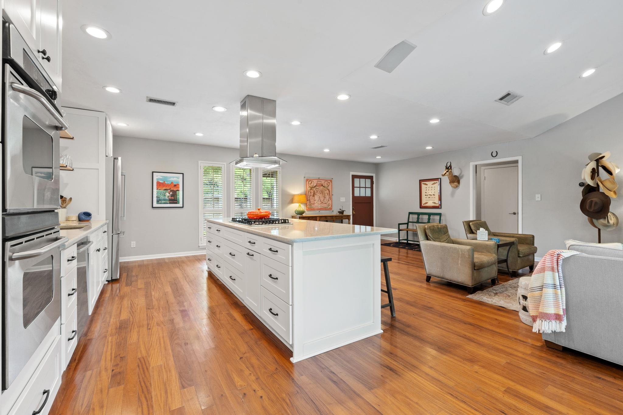 5911 W Gate Blvd Property Photo 10