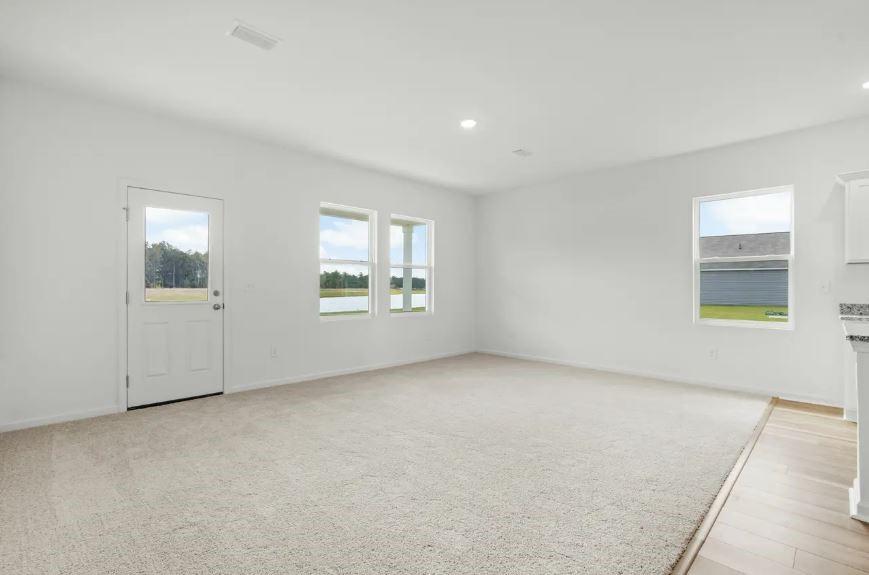 1421 Morris Loop Property Photo 10