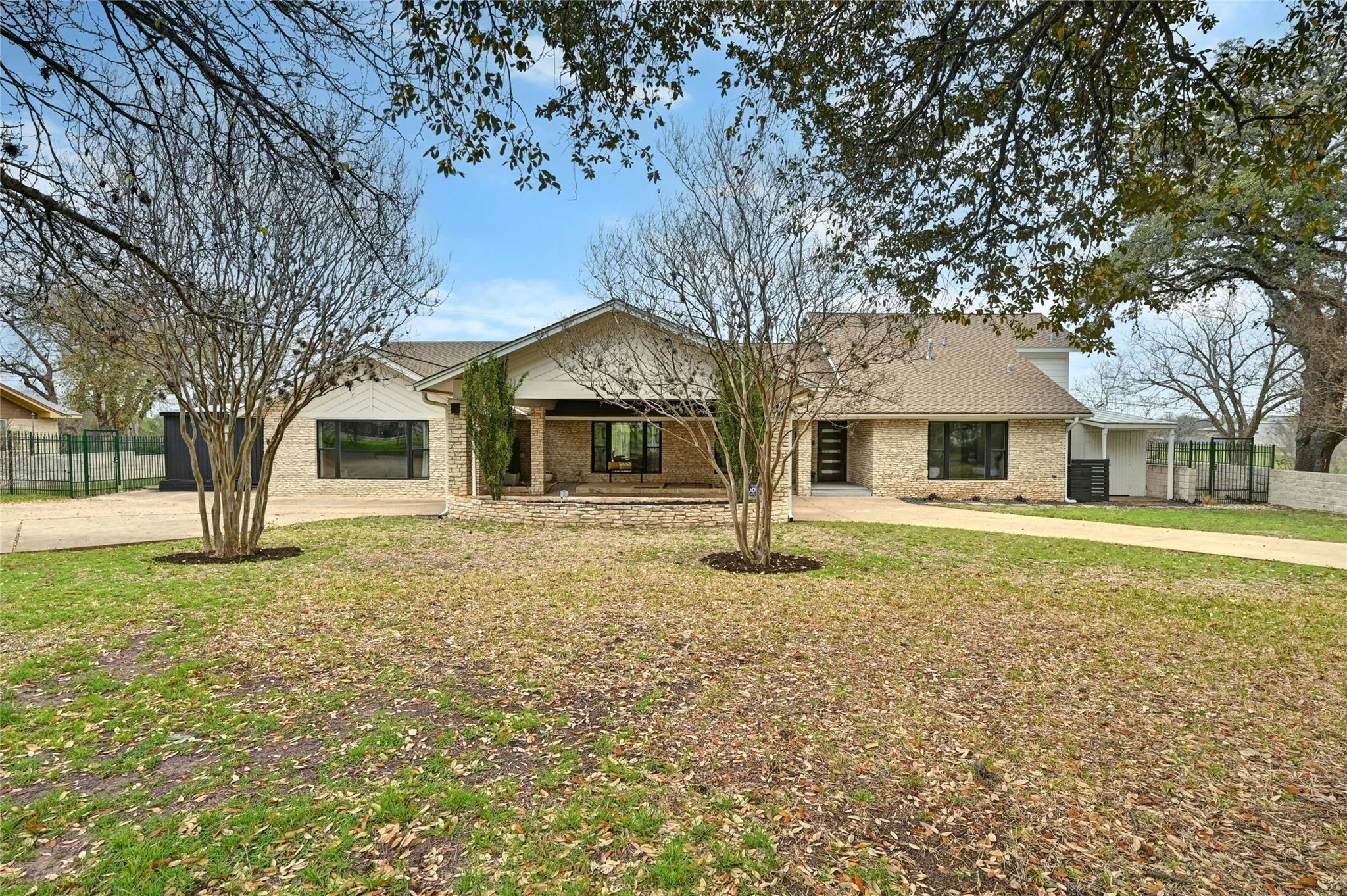 5700 Penick Dr Property Photo 1