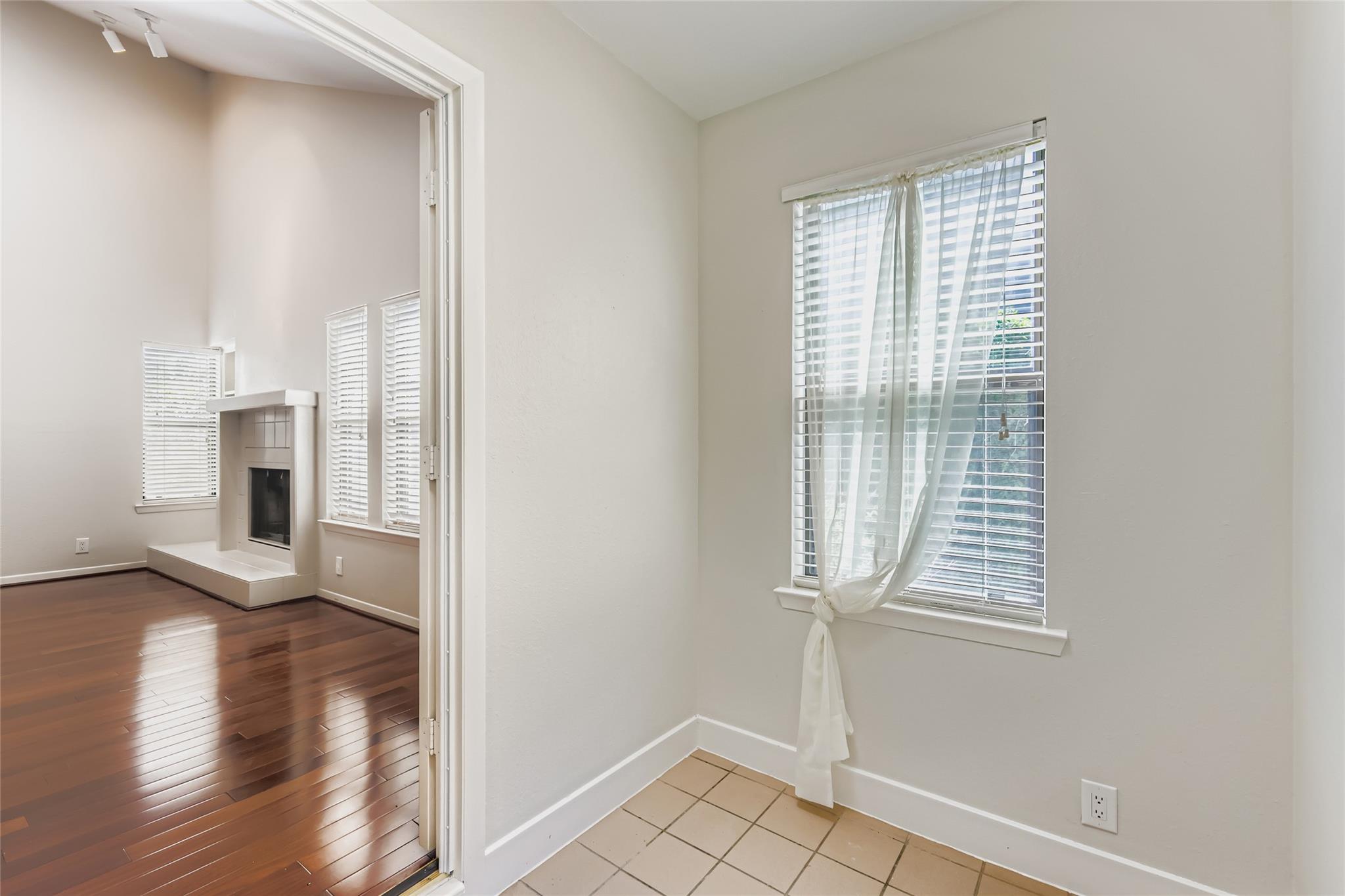 3315 W William Cannon Dr #a Property Photo 4