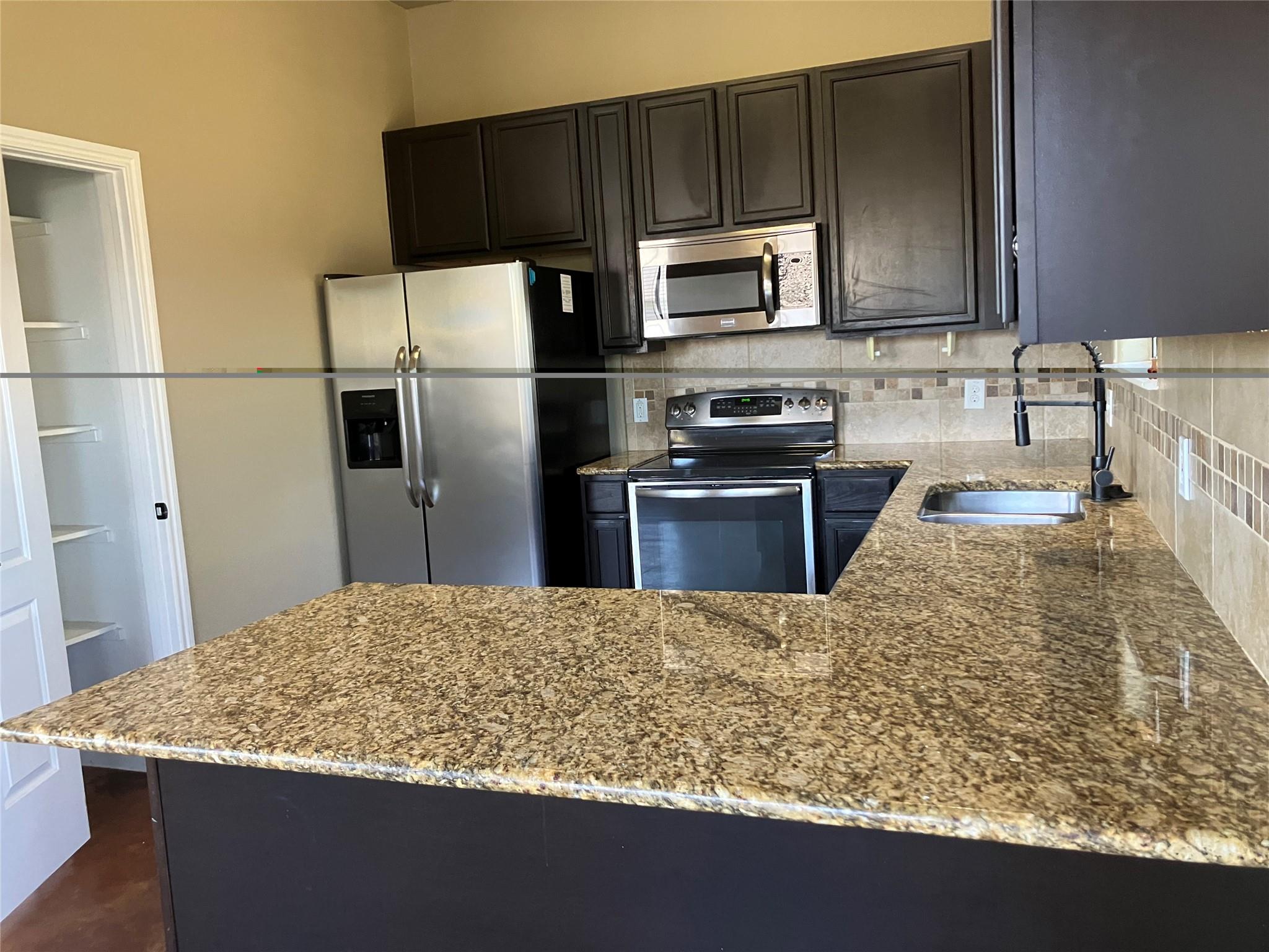 120 Pahala Ct #b Property Photo 8