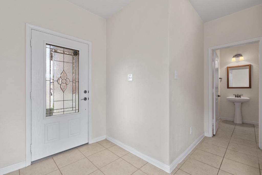 1445 Treeta Trl Property Photo 3