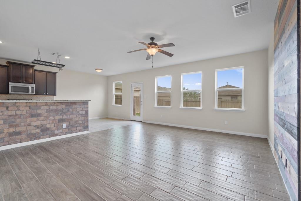 1445 Treeta Trl Property Photo 4