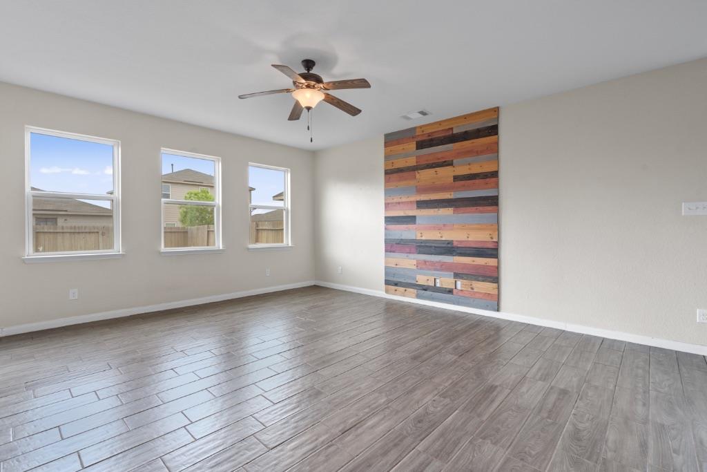 1445 Treeta Trl Property Photo 7