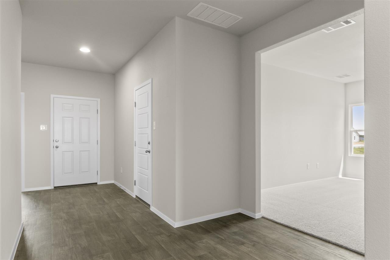 2531 Winding Creek Rd Property Photo 5
