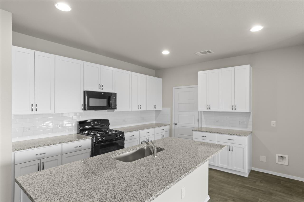 2531 Winding Creek Rd Property Photo 15
