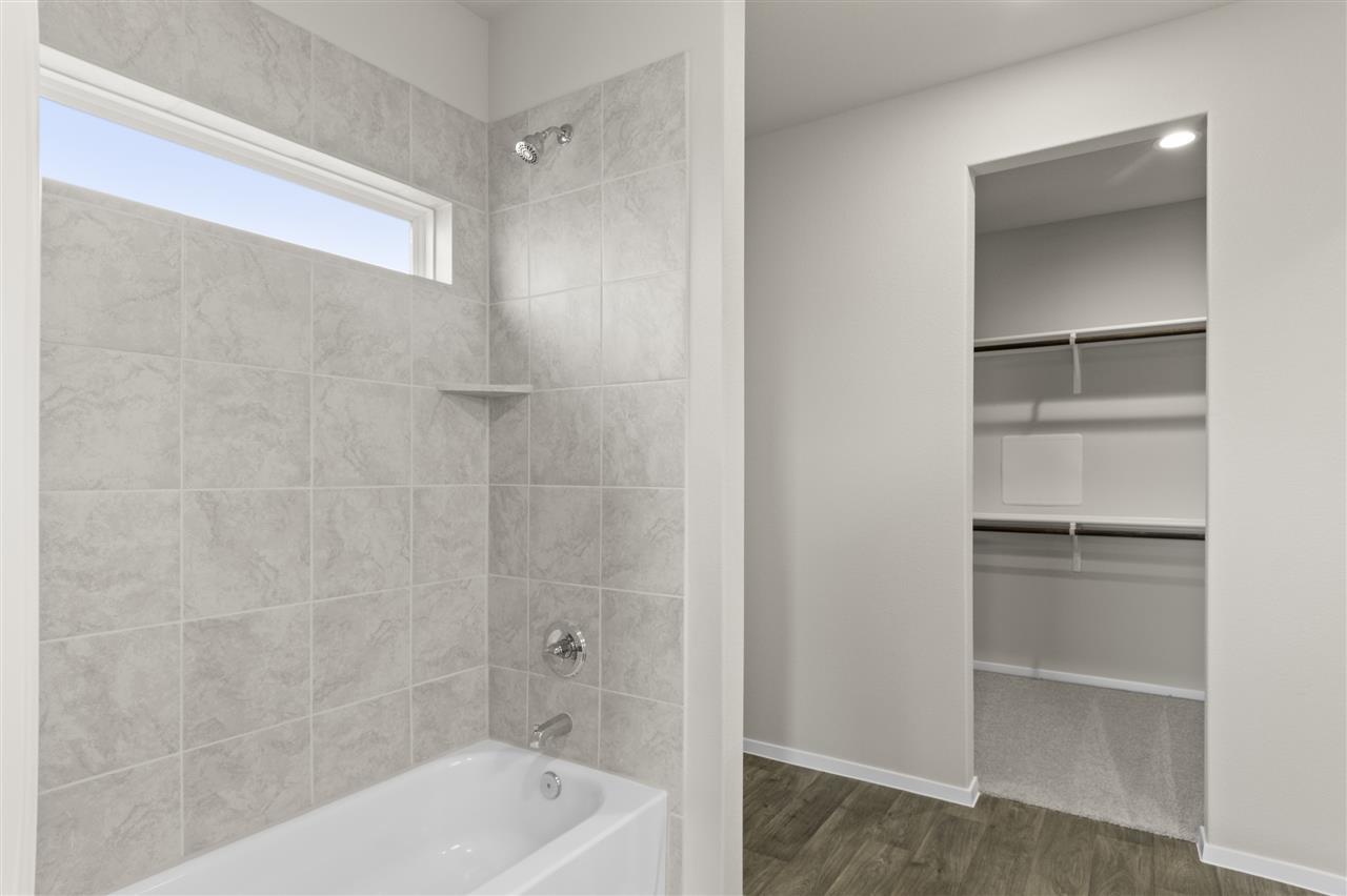2531 Winding Creek Rd Property Photo 22