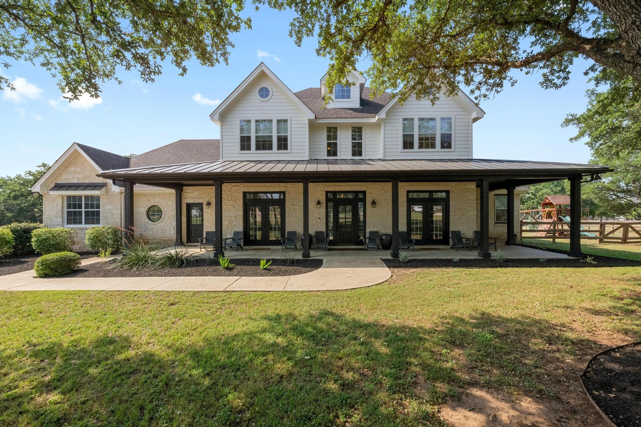 140 Vincas Shadow Ct Property Photo 1