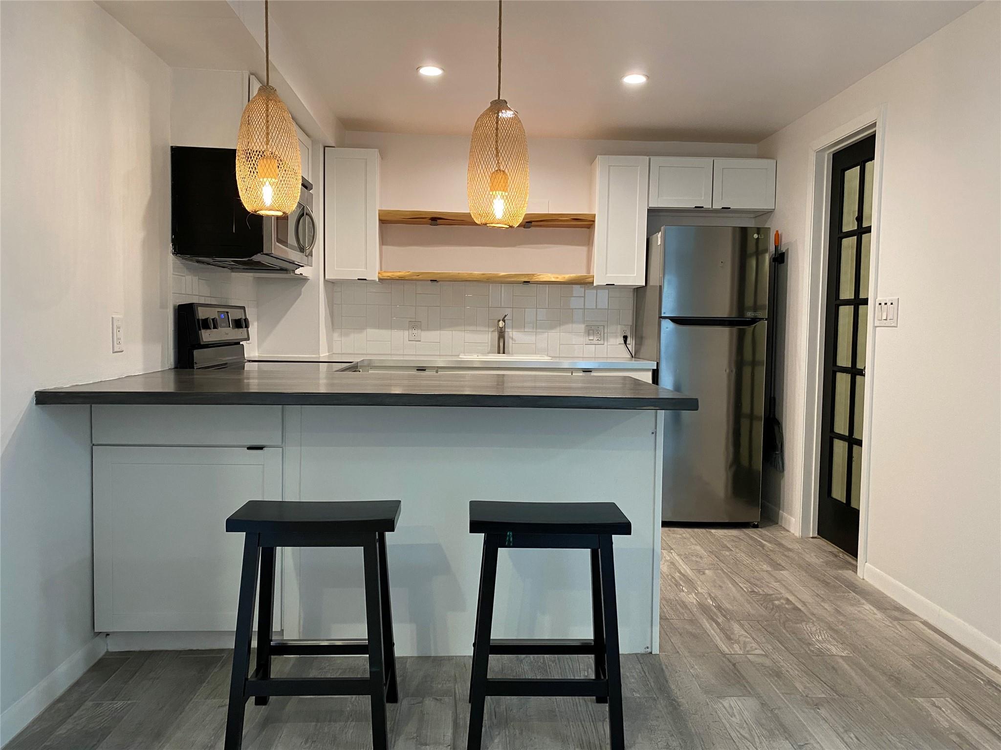 5802 Circulo Dr #4d Property Photo 1