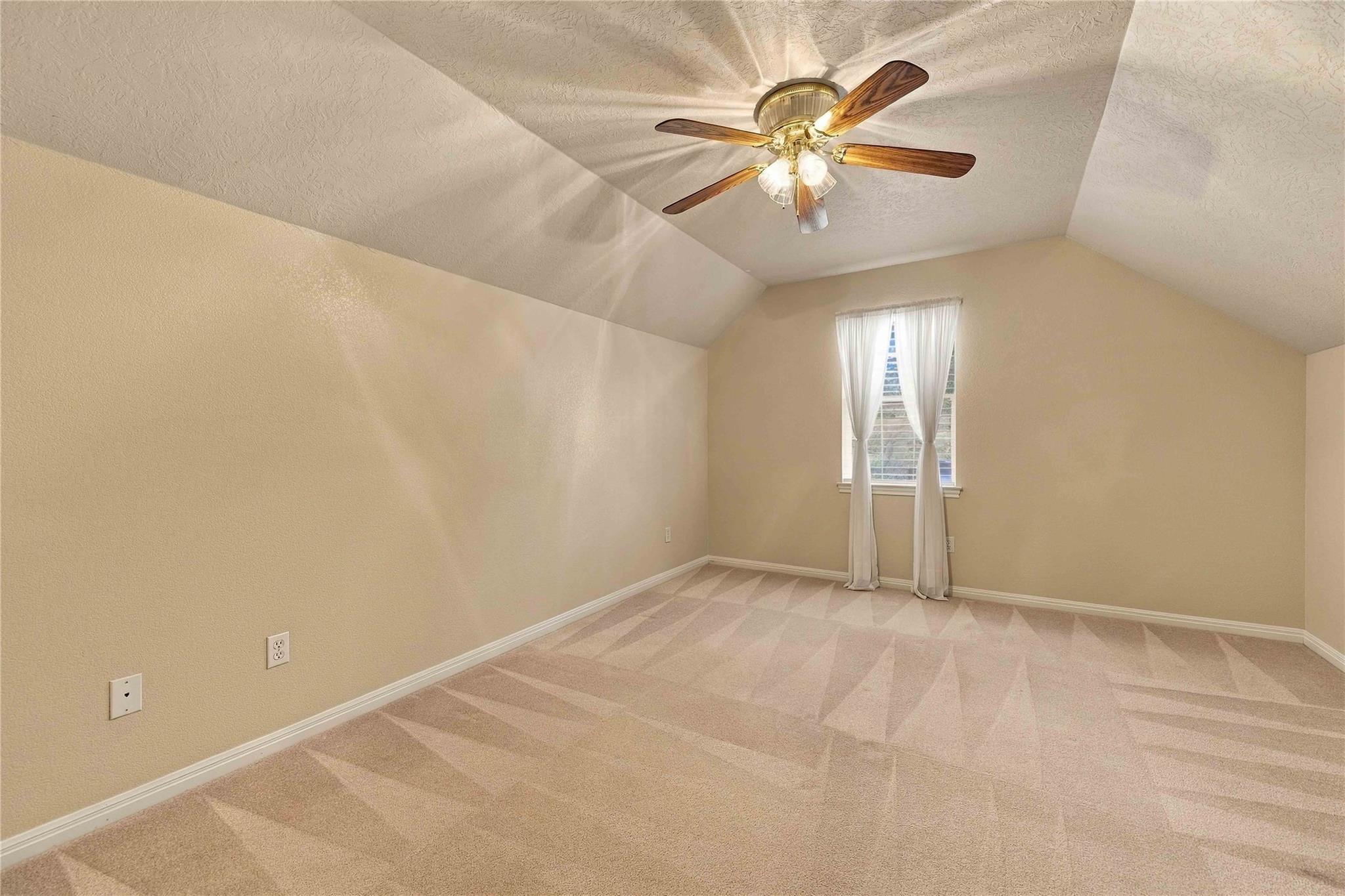 105 Pine Point Cv Property Photo 22