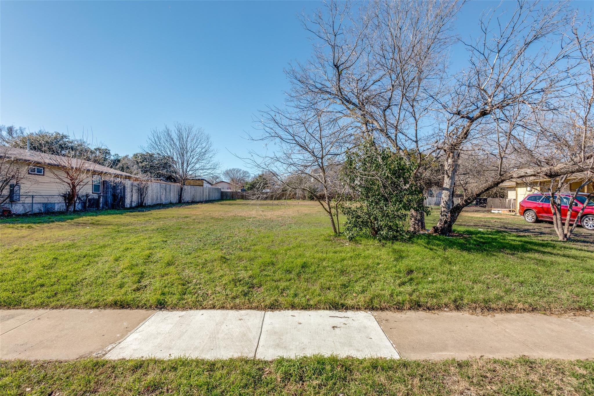 6910 Blessing Ave Property Photo 6