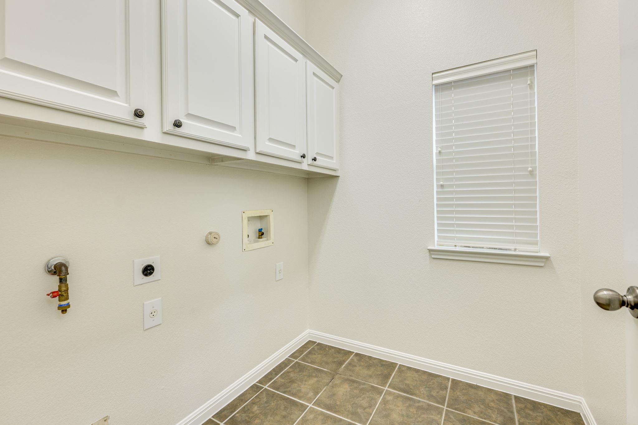 2408 Tivoli Dr Property Photo 21