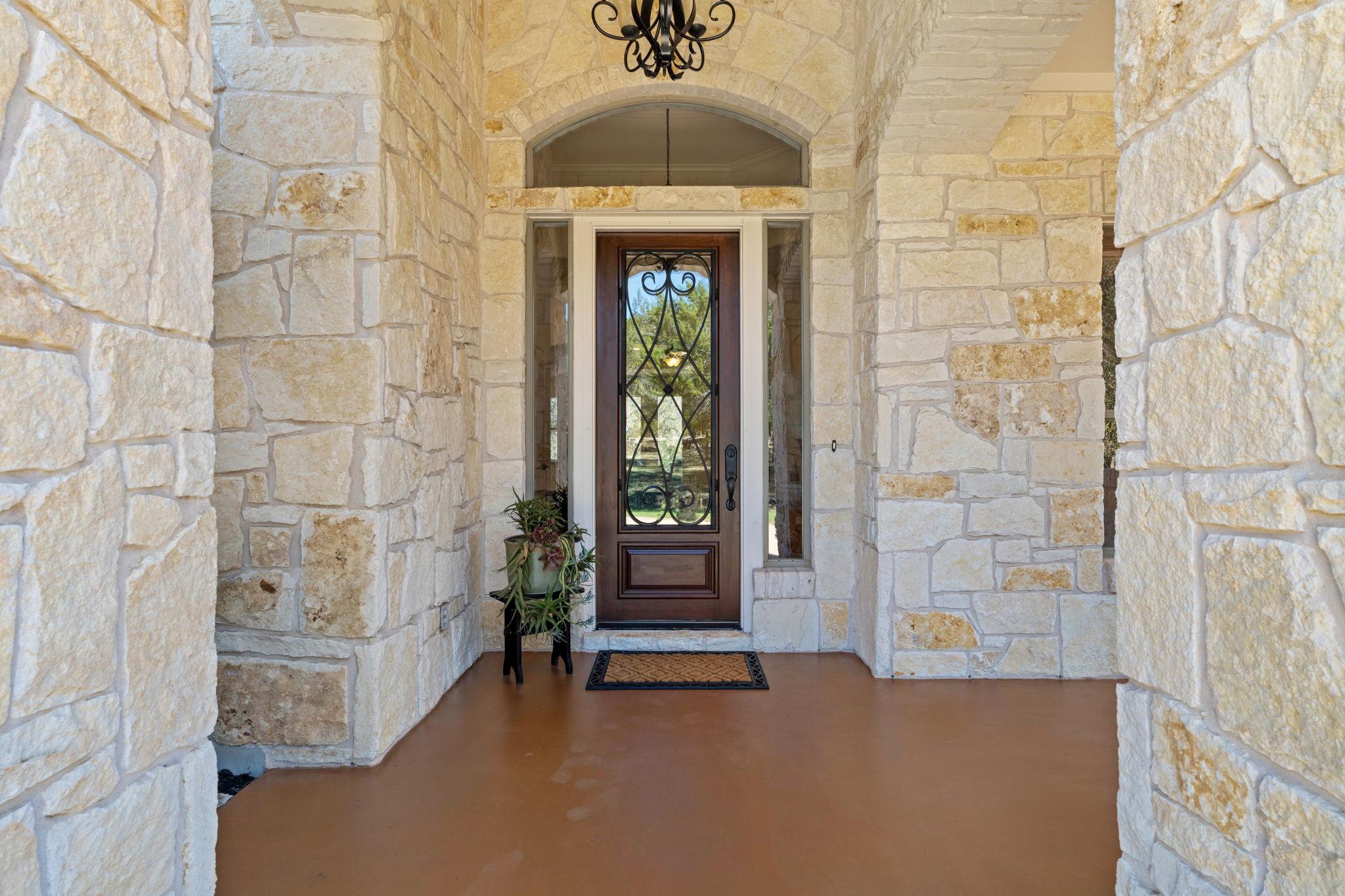 1426 Shelton Ranch Rd Property Photo 3