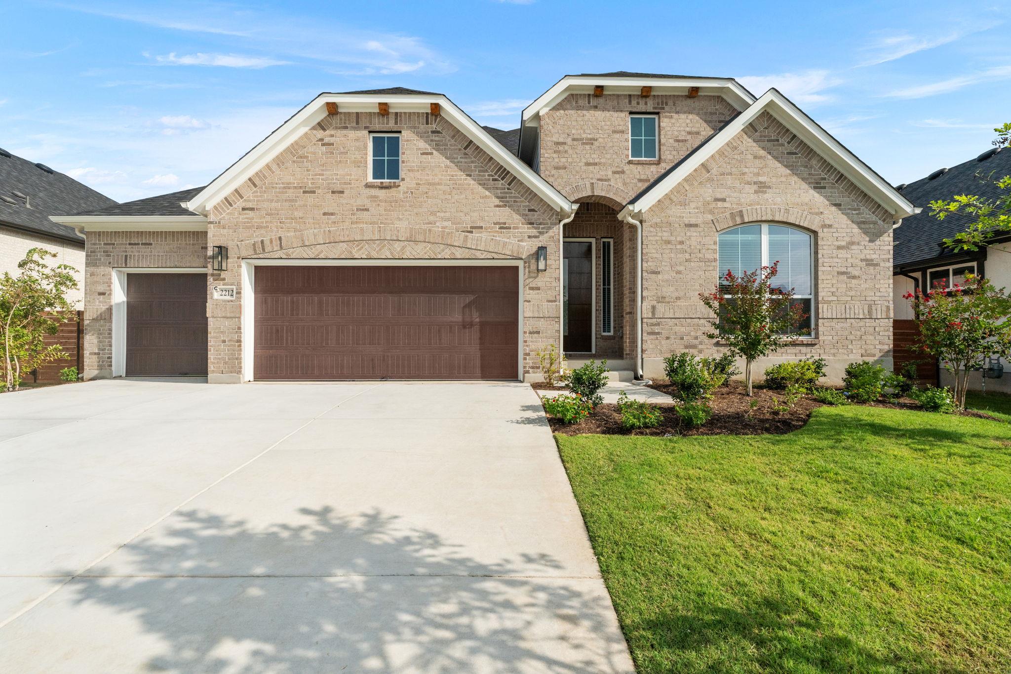 2212 Tobiano Trce Property Photo 1