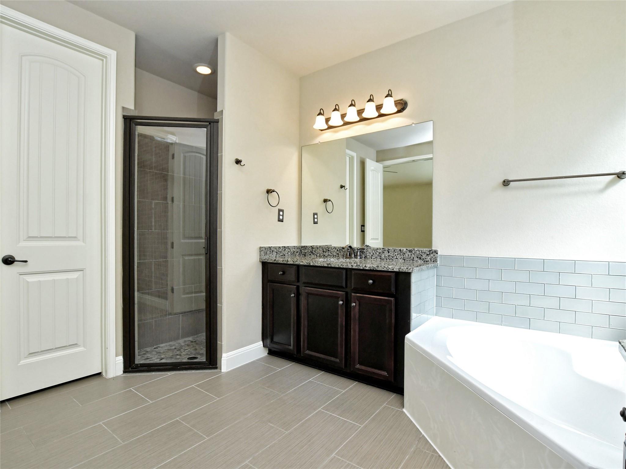 15205 Joseph Dr Property Photo 21