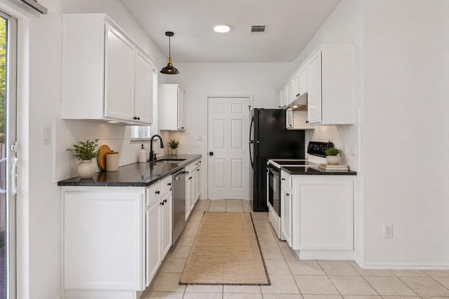 4501 Whispering Valley Dr #29 Property Photo 6
