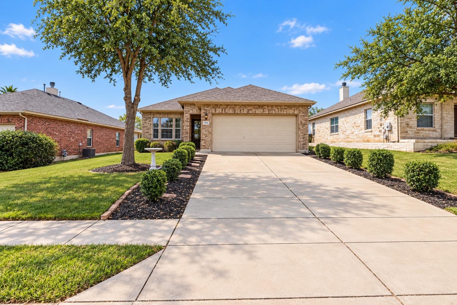 1732 Amberwood Loop Property Photo 1