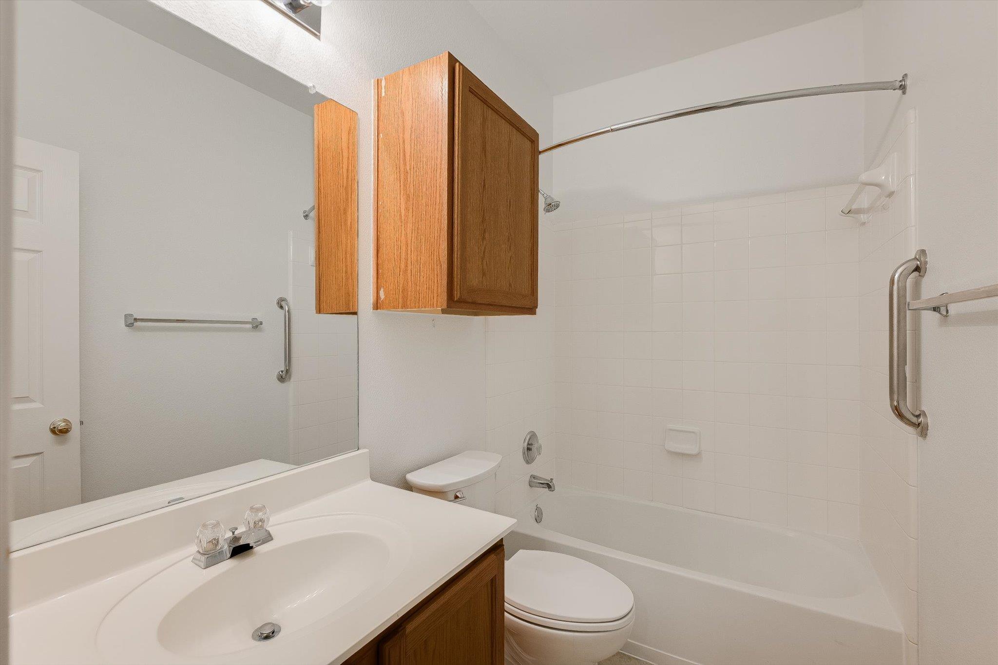 1732 Amberwood Loop Property Photo 13