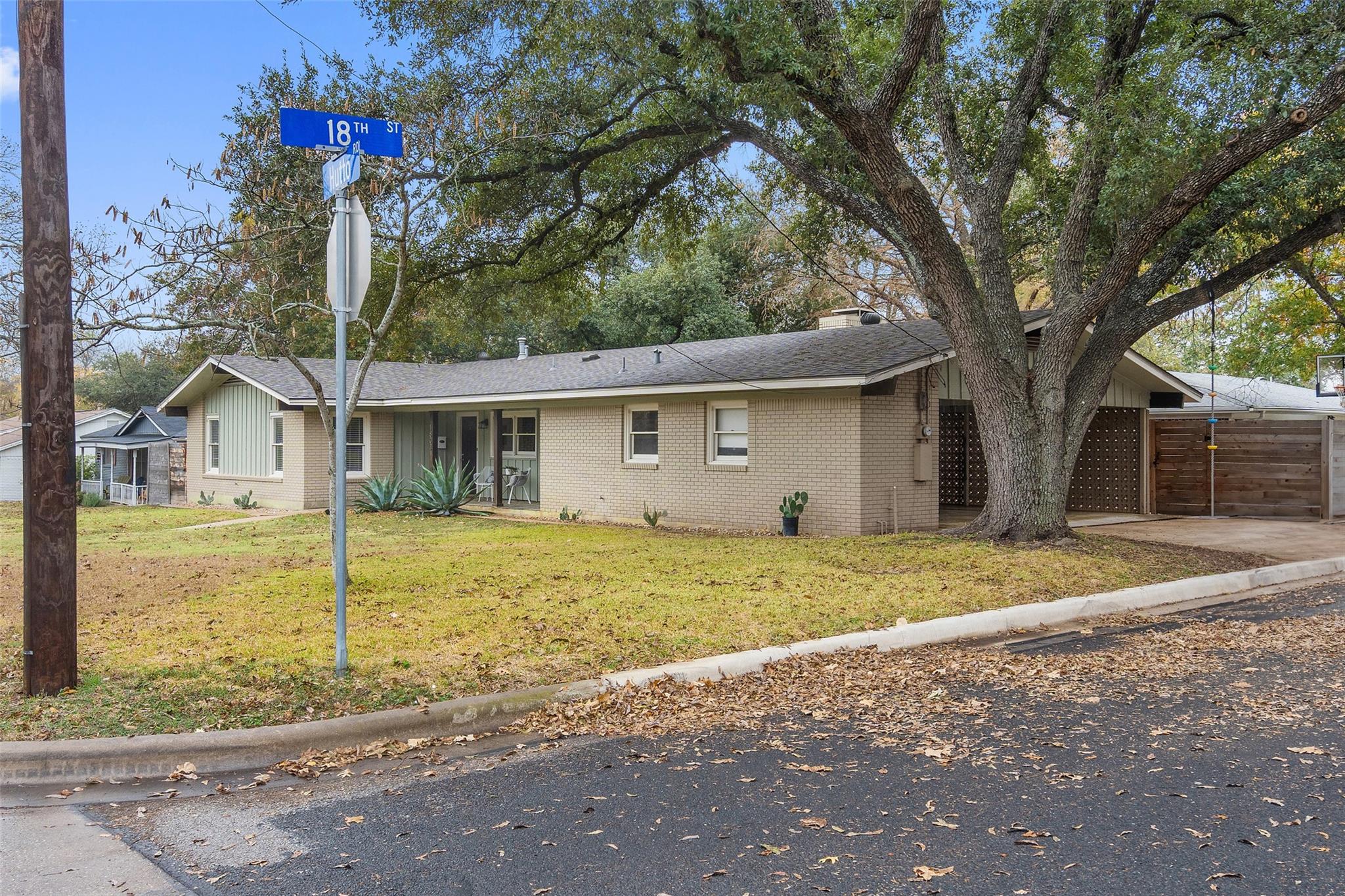 1802 Hutto Rd Property Photo 27