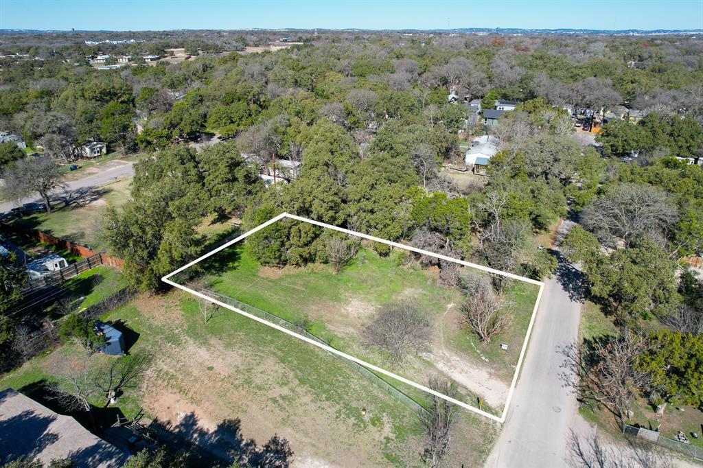 7904 Persimmon Trl Property Photo 2