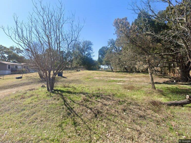 7904 Persimmon Trl Property Photo 3