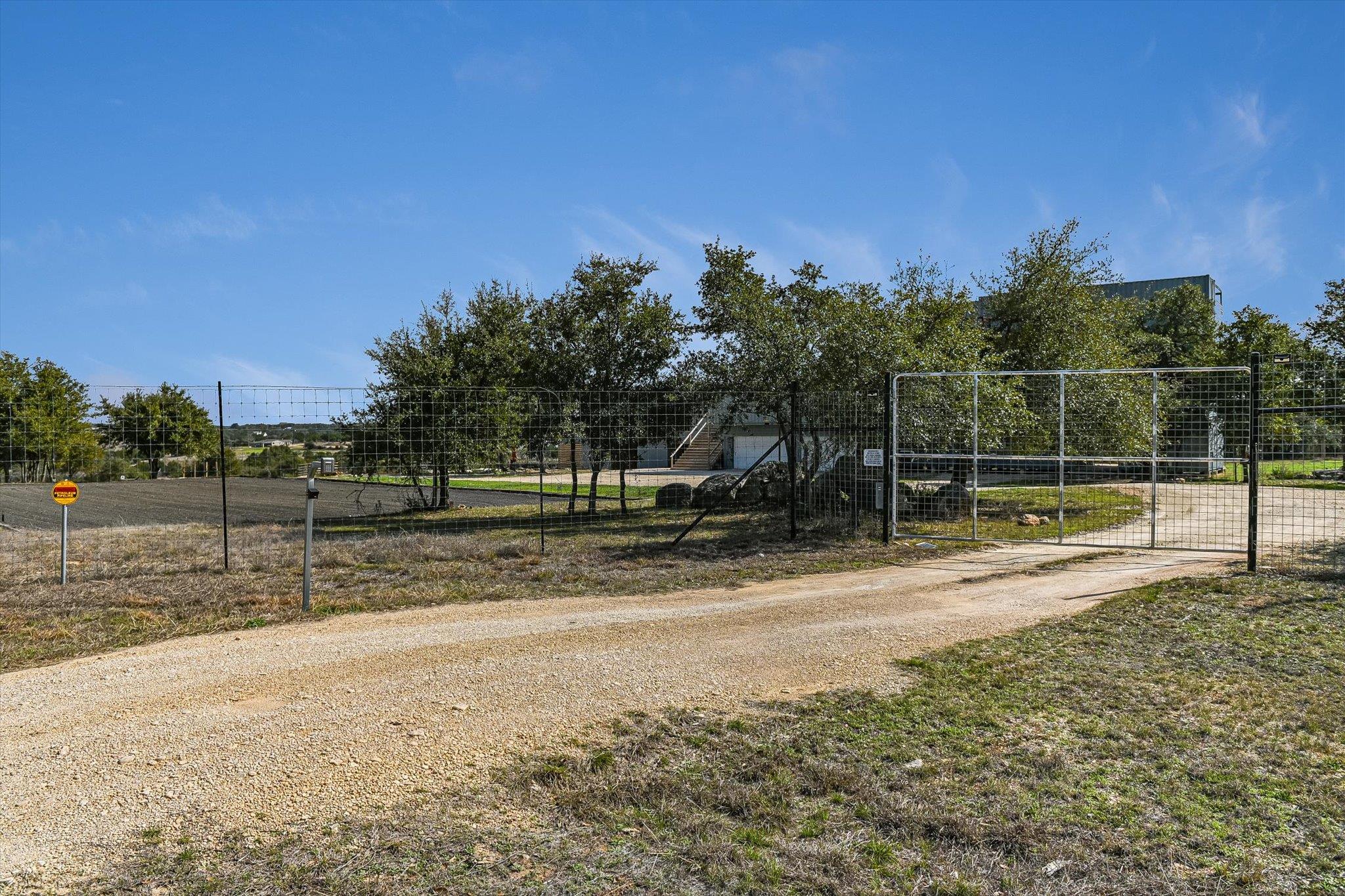 7875 W Fitzhugh Rd Property Photo 4