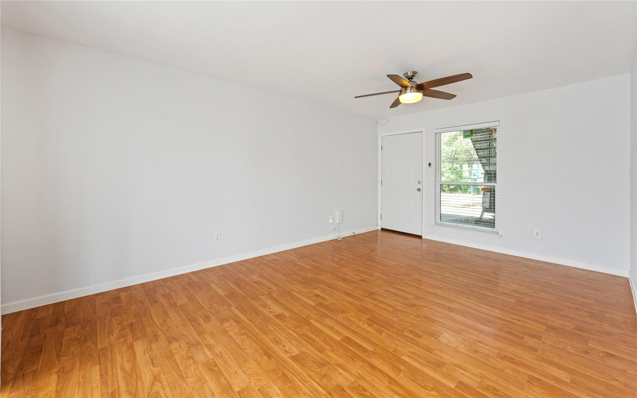 2124 Burton Dr #159 Property Photo 4