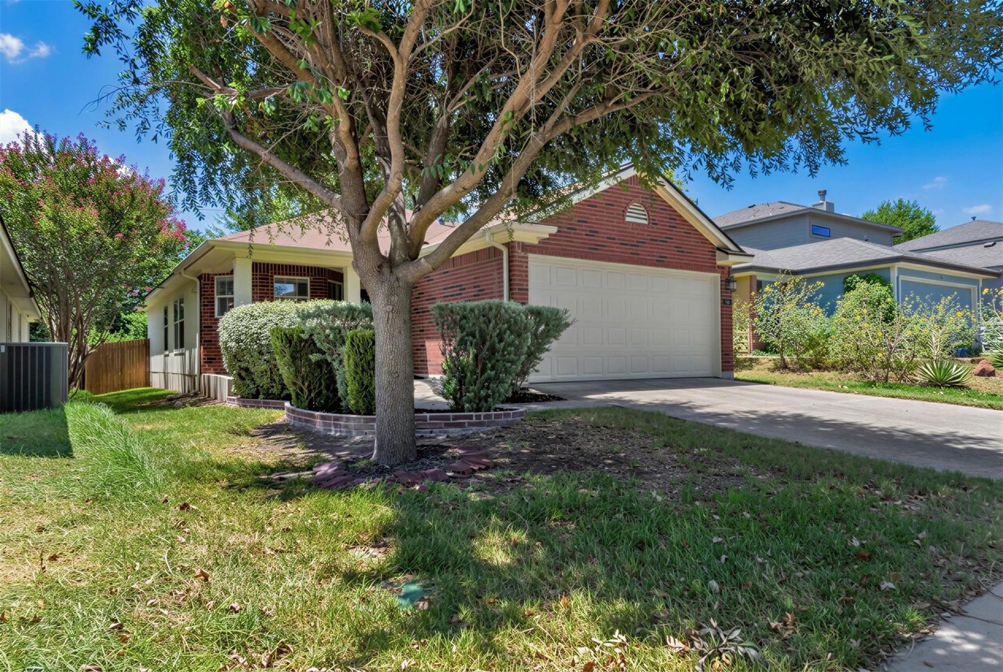 5605 Bentsen Ln Property Photo 2